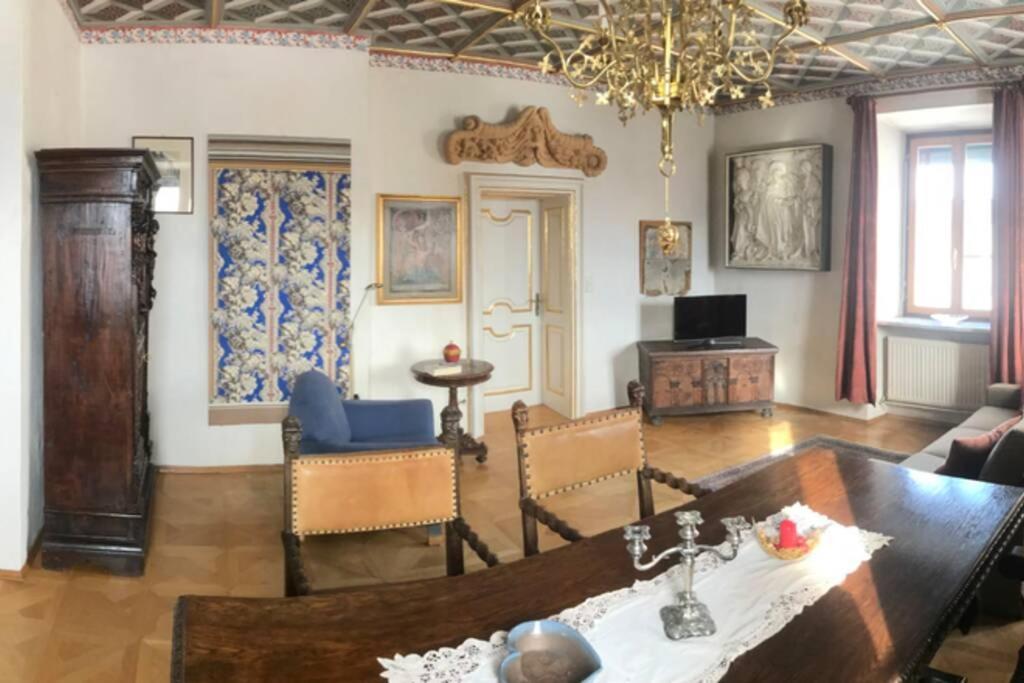 In Einer Wohnung Durch Die Jahrhunderte Feistritz an der Drau Экстерьер фото